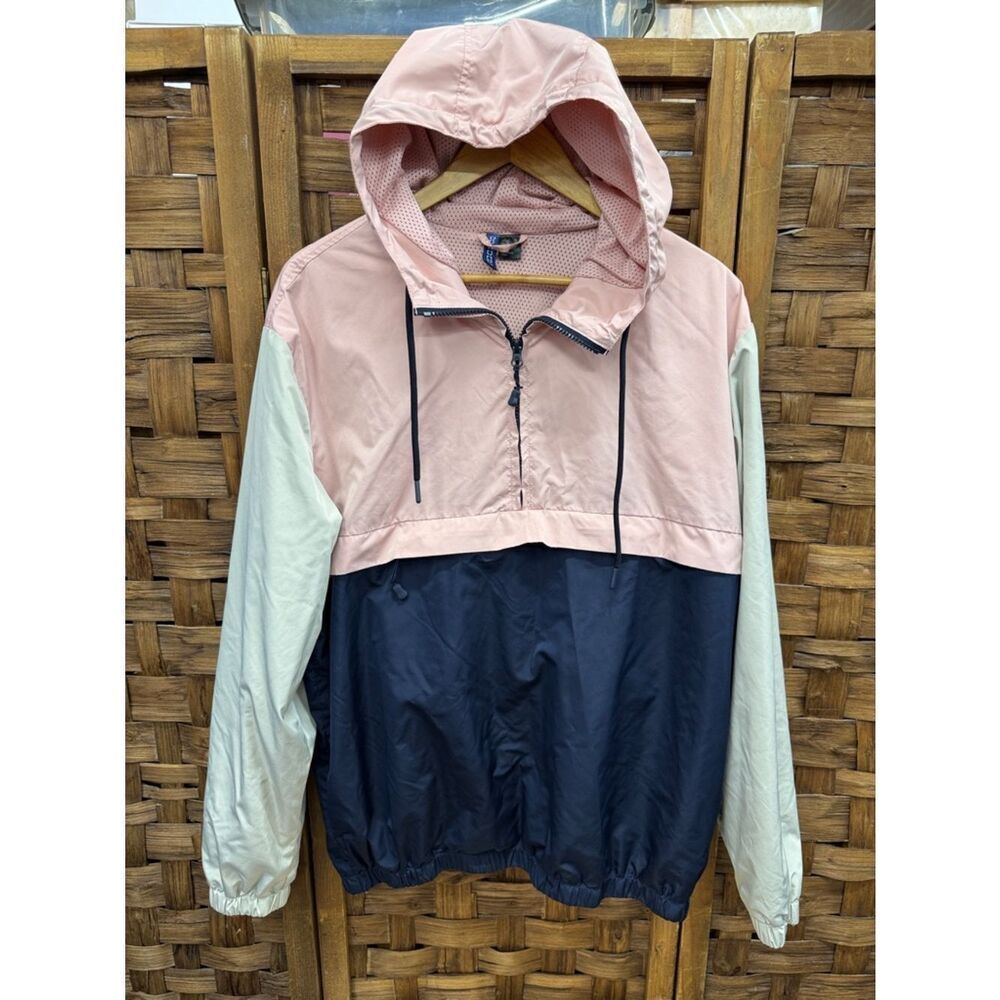 Divided Two-Tone Hooded Windbreaker in Blush and Navy